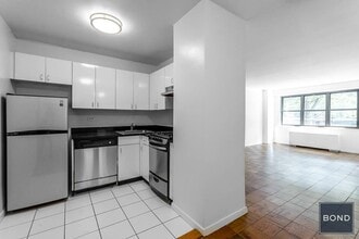 Building Photo - 145 E 16th St