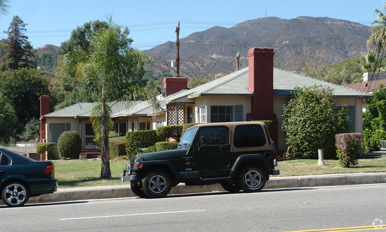 Primary Photo - 1811 Verdugo Rd