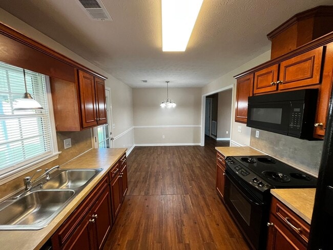 Building Photo - Beautiful Total Electric Home In Phenix Ci...
