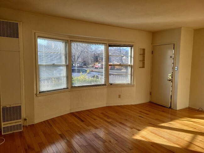 Foto del edificio - 700-722 Gordon Avenue