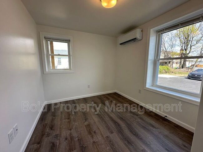 Foto del edificio - 461 Godfrey St