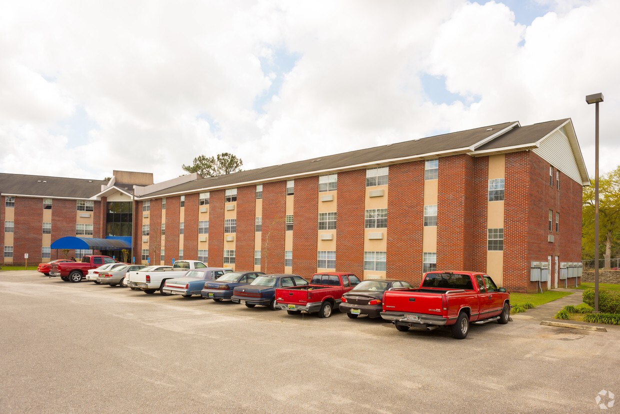 Foto principal - High Pointe Senior Apartments