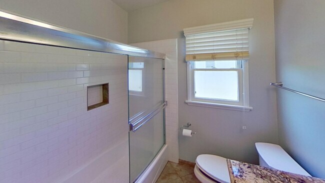 Foto del edificio - 270 La Verne Ave