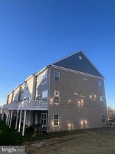 Building Photo - 7551 Dundee Rd