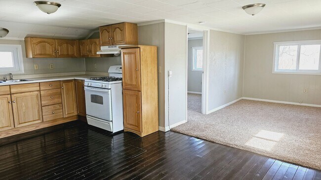 Building Photo - 4105 PA-89