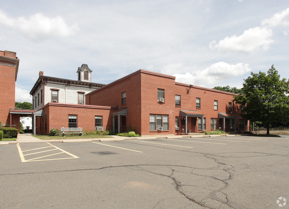 Building Photo - Torrant House Apartments