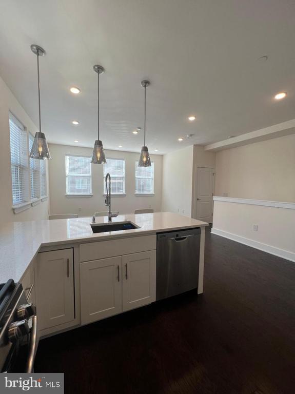 Foto del edificio - 207 E Allen St