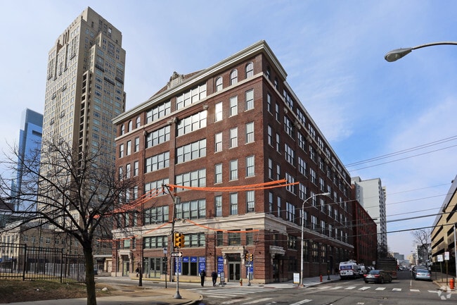 Building Photo - 1600 Callowhill