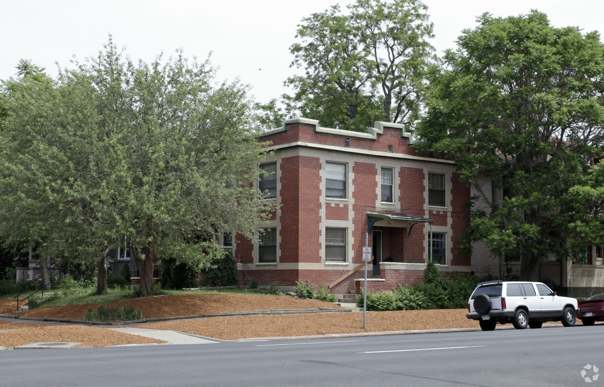 Primary Photo - 1700 Gilpin St