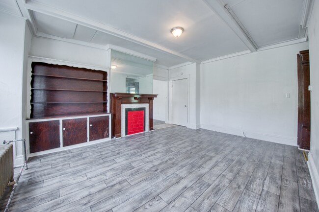 Building Photo - 625 Walnut St
