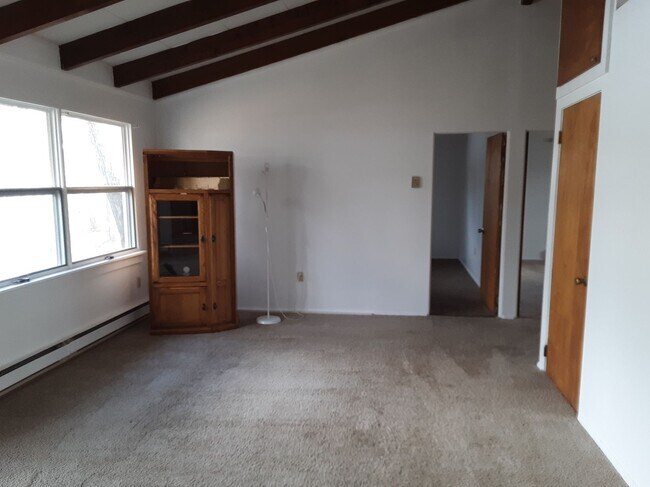 Building Photo - 604 Lakeside Dr