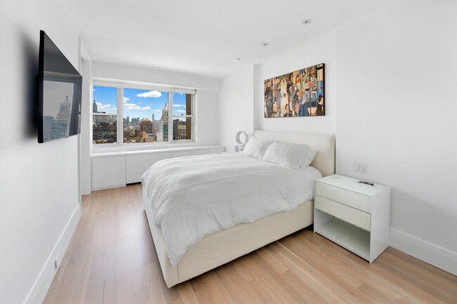 Foto del edificio - 60 E 8th St