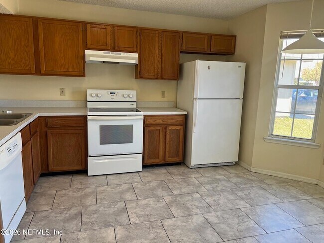 Foto del edificio - 11170 Wandering Oaks Dr