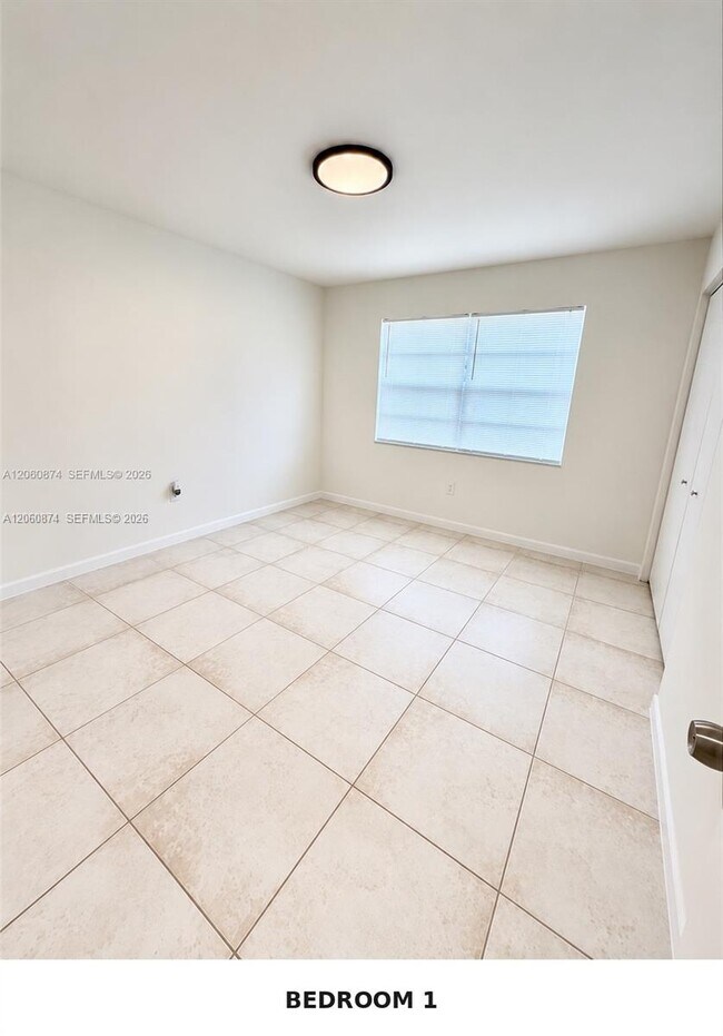 Foto del edificio - 4073 SW 52nd St