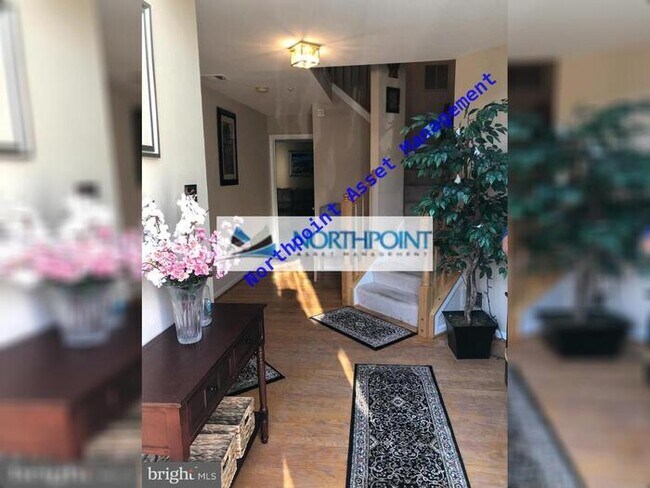 Foto del edificio - Nice, Sunny & Bright 3 Bedroom 2 full Bath...