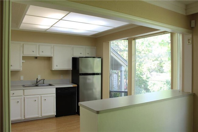 Building Photo - 108 World of Tennis Sq