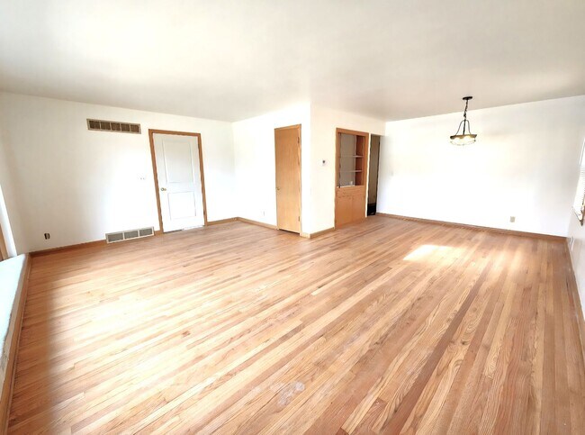 Foto del edificio - 4272 N 91st St