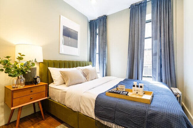 Foto del edificio - 3139 Broadway
