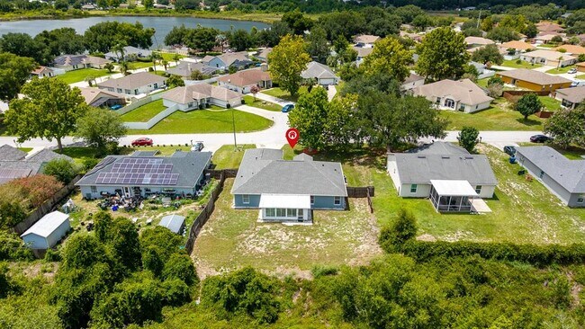 Foto del edificio - 148 Country Lakes Cir