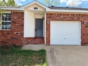 Building Photo - 297 Graystone Cir