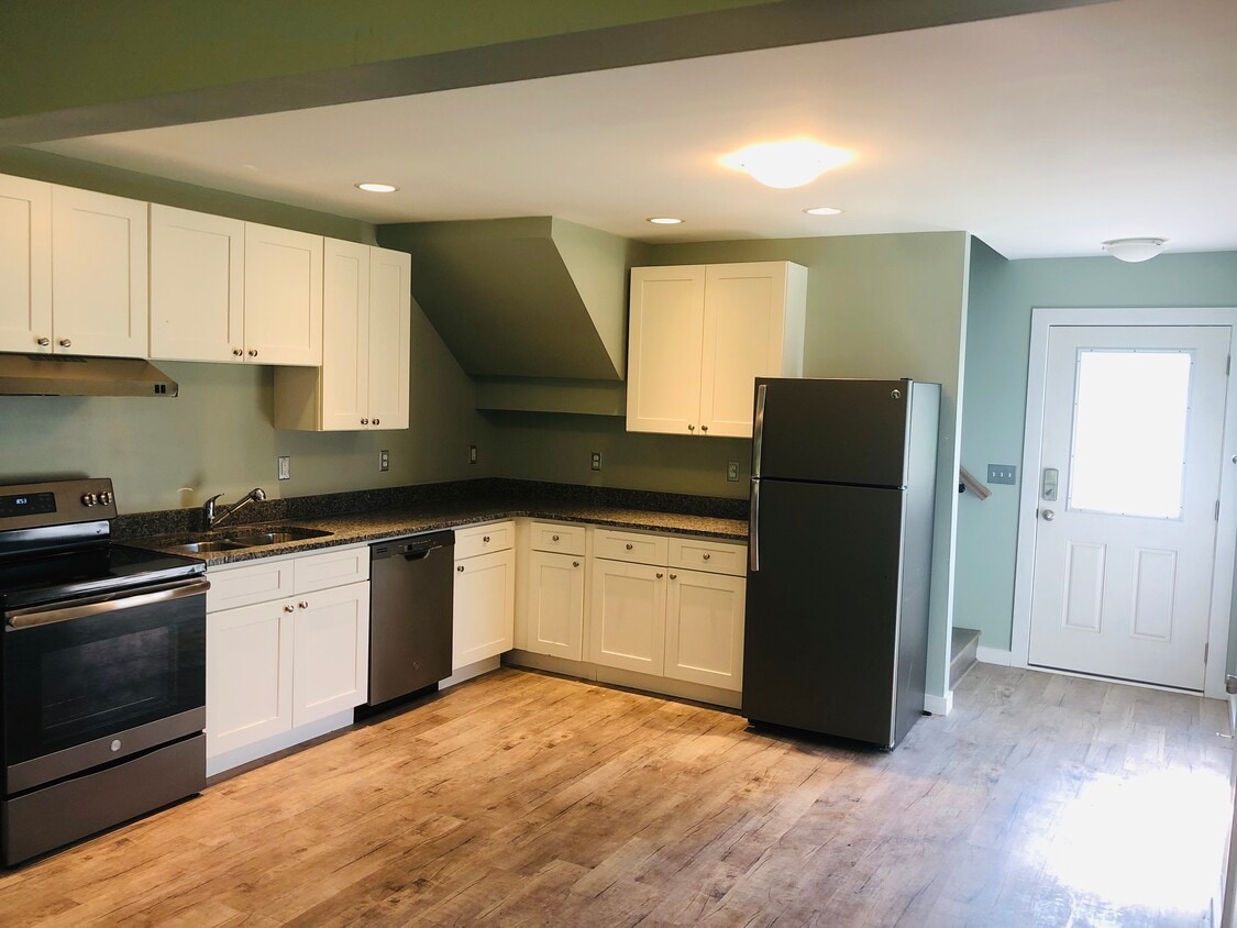 Building Photo - 118 Birdseye View Dr