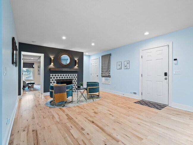 Foto del edificio - 32414 Lake Rd