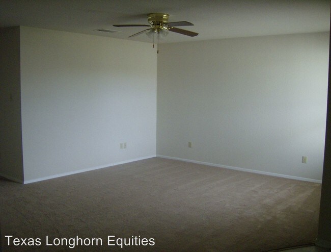 Foto del edificio - 8117-8119 Marydean Ave