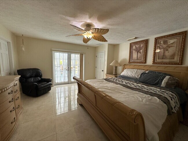 Foto del edificio - 2085 SE Hanford Rd