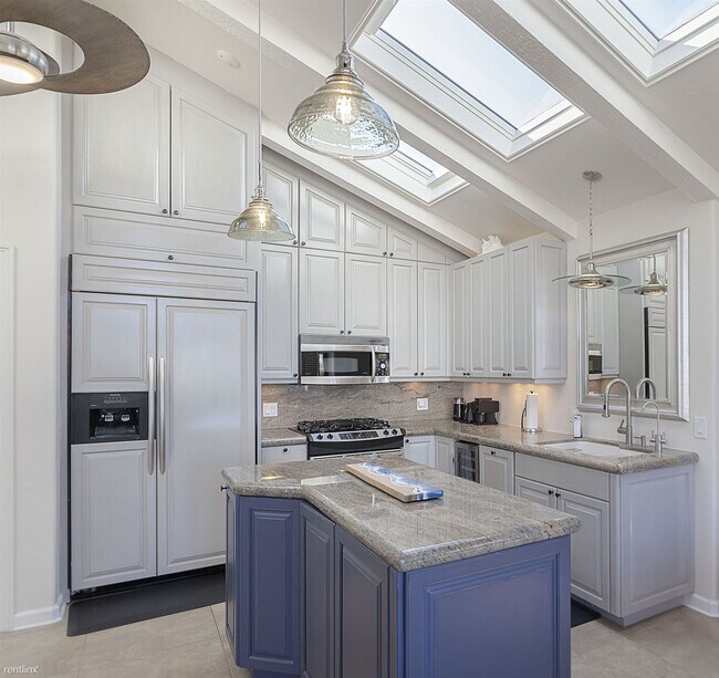 Building Photo - 3 br, 2.5 bath House - 3809 Sea Foam Oasis