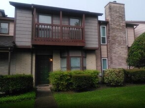 Building Photo - 12400 Brookglade Cir