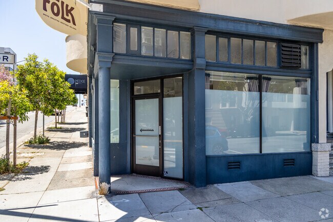 Entrance - 1501 Taylor St