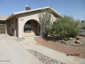 Building Photo - 665 La Chapa Ave