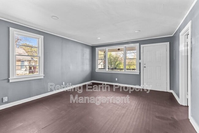 Building Photo - 1402 Bragg St