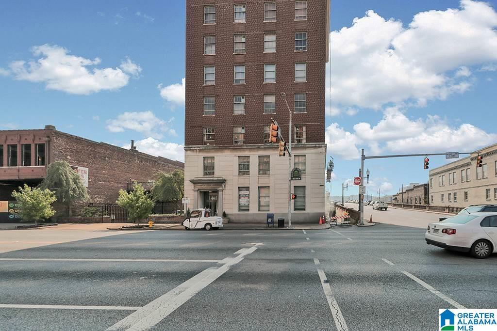 Primary Photo - 2201 1st Ave N