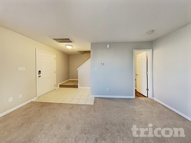 Building Photo - 7043 Red Bud Cir