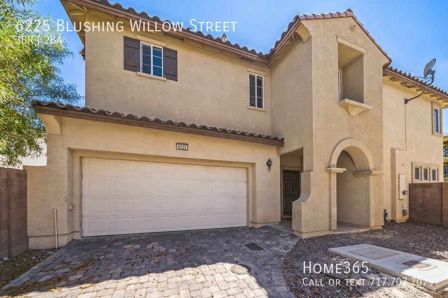 Primary Photo - Get ready to call this cozy 3 bed and 3 ba...