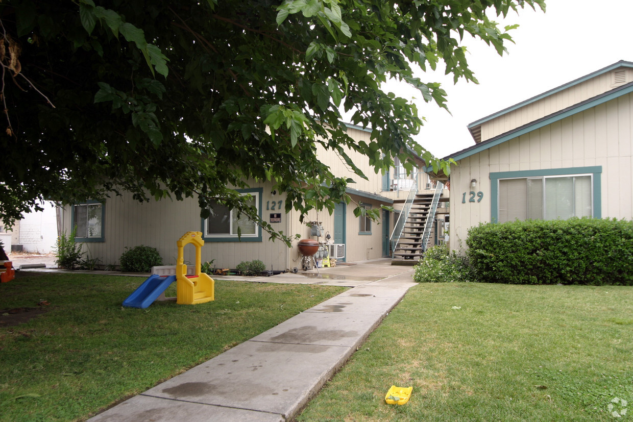 Primary Photo - 10-Unit Ripon Apartment Complex