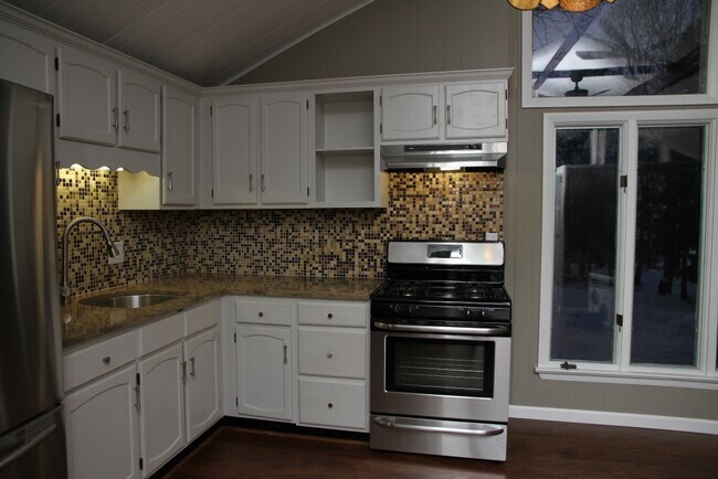 Foto del edificio - 618 - C Ridge Rd.