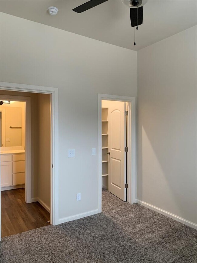 Foto del edificio - 3219 Enclave Pl