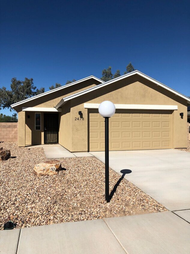 Foto principal - 2478 South Dr