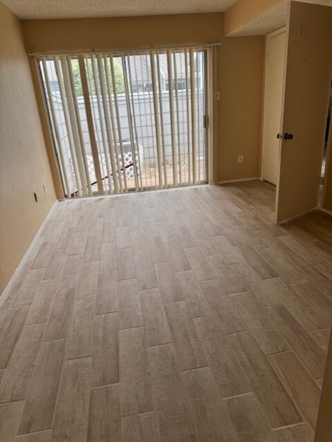 Foto del edificio - 12246 Bob White Dr