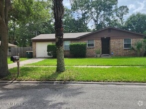 Building Photo - 3058 Mangrove Ave