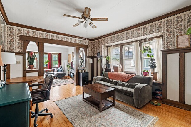 Foto del edificio - 3015 N Murray Ave