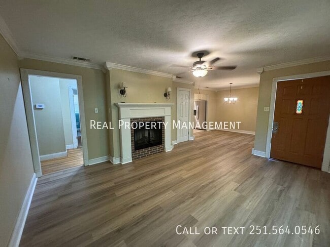 Building Photo - 1063 Midmoor Dr