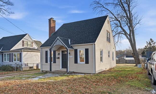 Building Photo - 37 1/2 South St