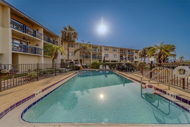 Building Photo - 11650 Capri Cir S