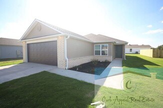 Building Photo - 4721 Bosworth St