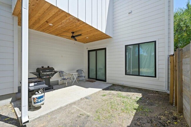 Foto del edificio - 5212 Huisache St