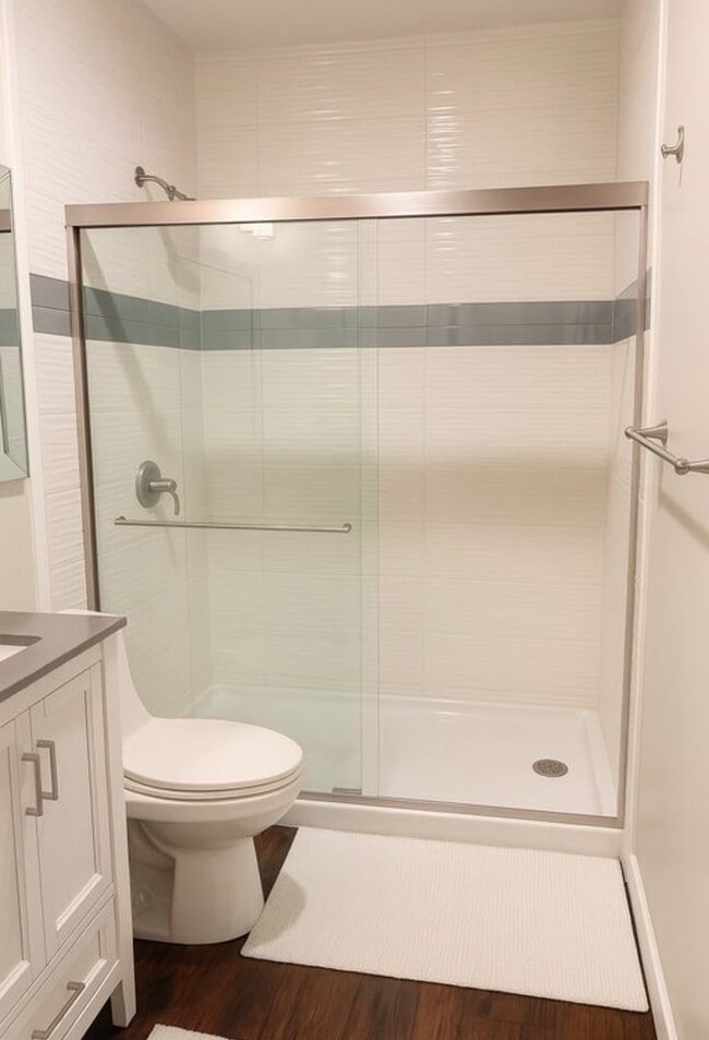 Building Photo - 2403 W Bridge Ave