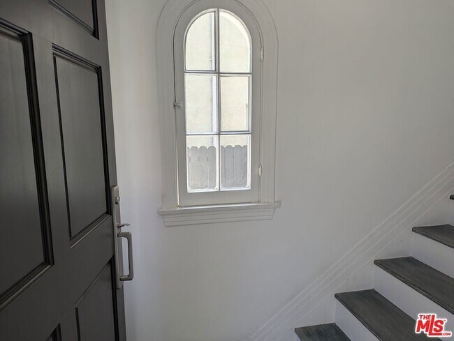 Foto del edificio - 807 Croft Ave